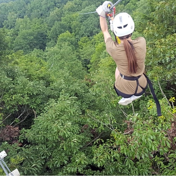 Meet your Posher, Celena - Picture 6 of 7